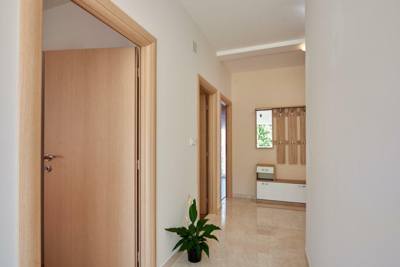 Apartman Tim โตรกีร์ ภายนอก รูปภาพ