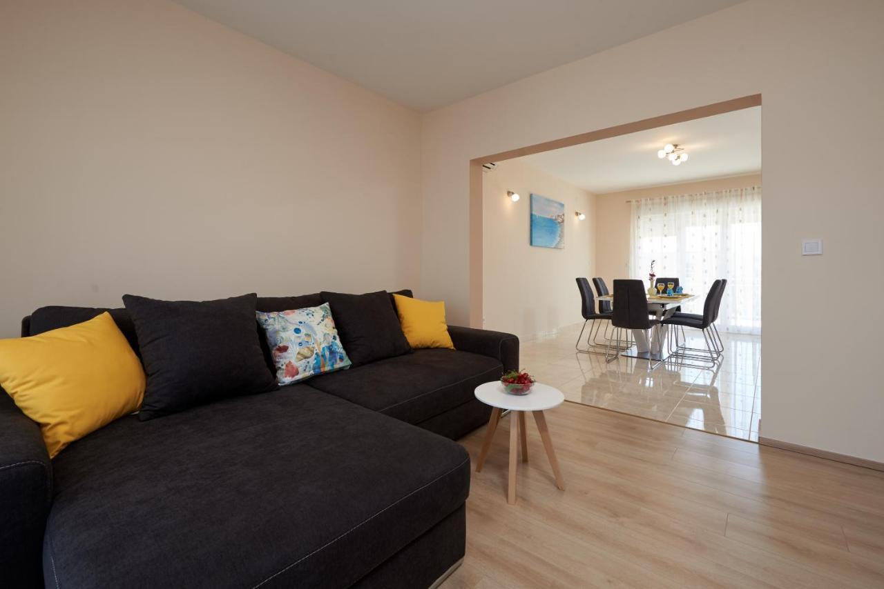 Apartman Tim โตรกีร์ ภายนอก รูปภาพ