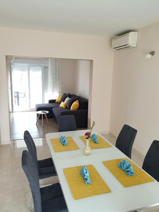 Apartman Tim โตรกีร์ ภายนอก รูปภาพ